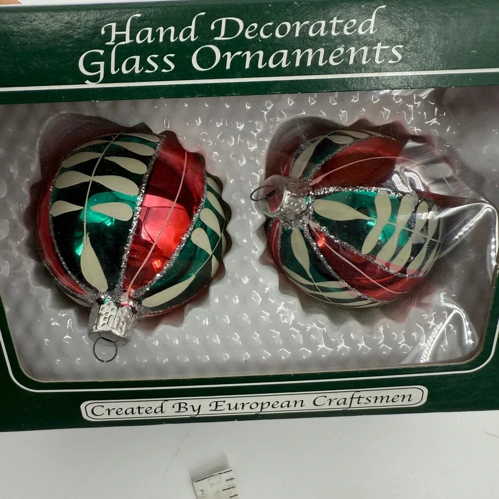 Vintage Hand Decorated Glass Ornaments Glitter Created by European Craftsmen‎